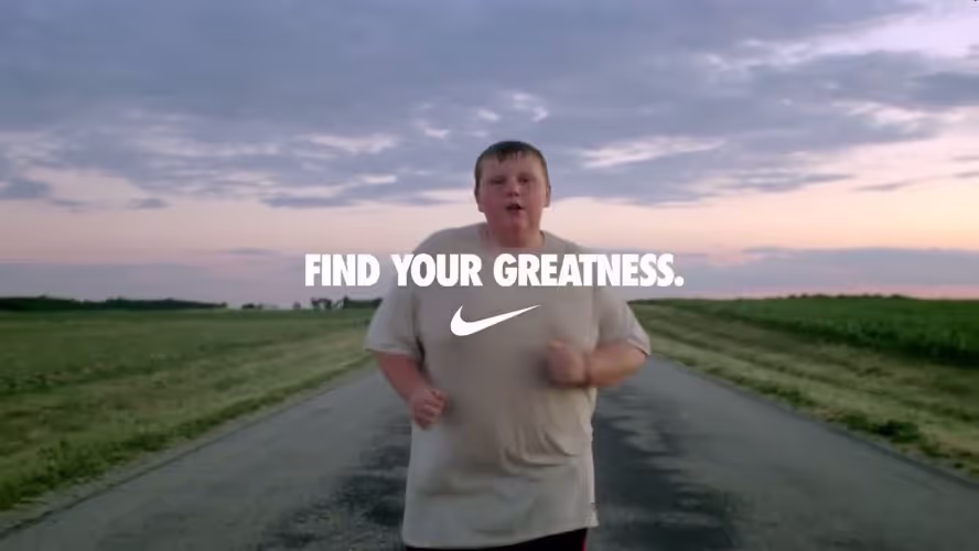 Nike 'Find Your Greatness': Während sich die Welt in 2012 auf die Athleten der Olympischen Spiele konzentrierte, lenkte Nike das Augenmerk auf die unbekannten Millionen Normal-Sterblichen. Es war die am meisten diskutierte Kampagne während der Spiele und trug zu einem Umsatzwachstum von 506 Millionen Dollar bei.